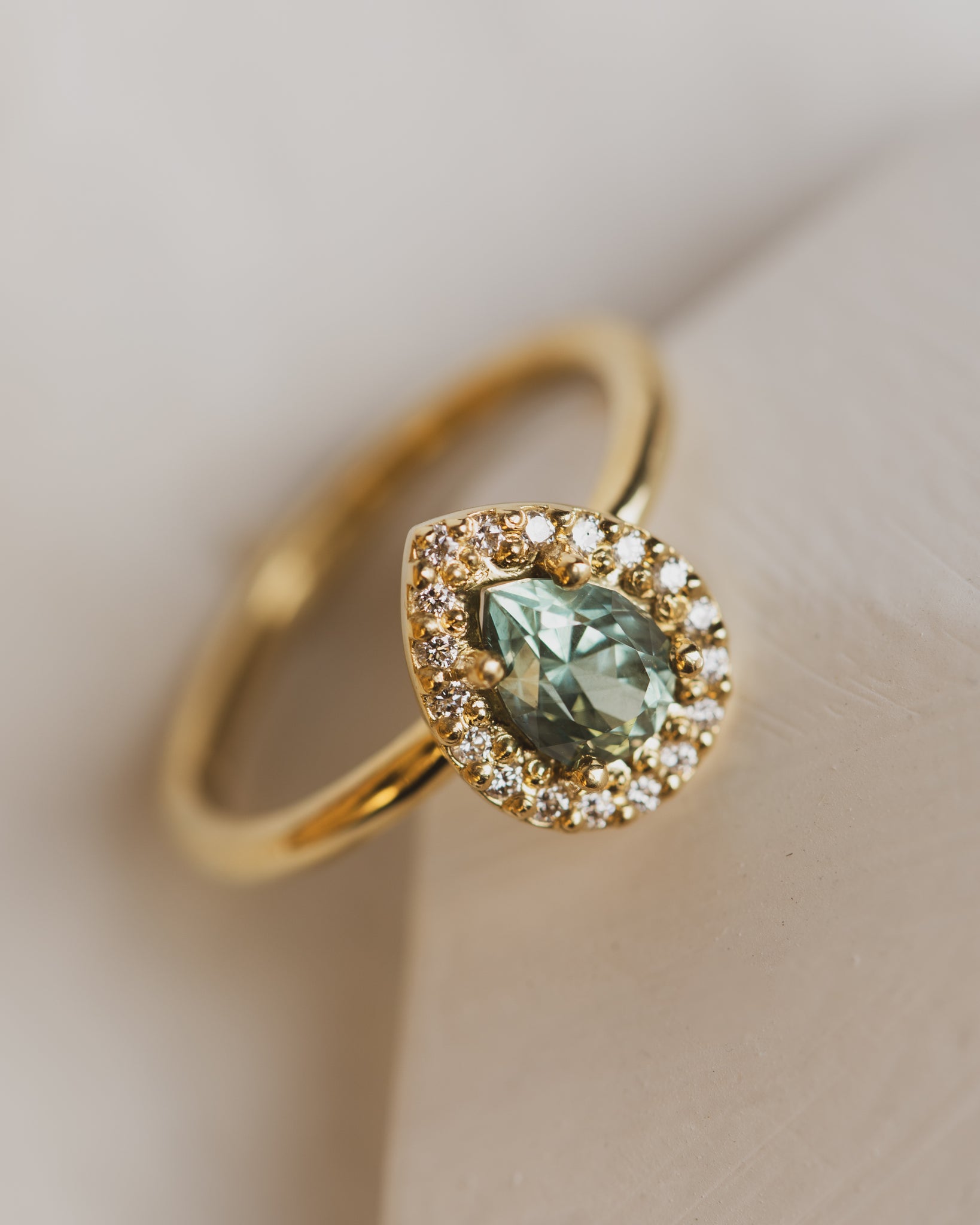 18K Green Pear Sapphire Ring
