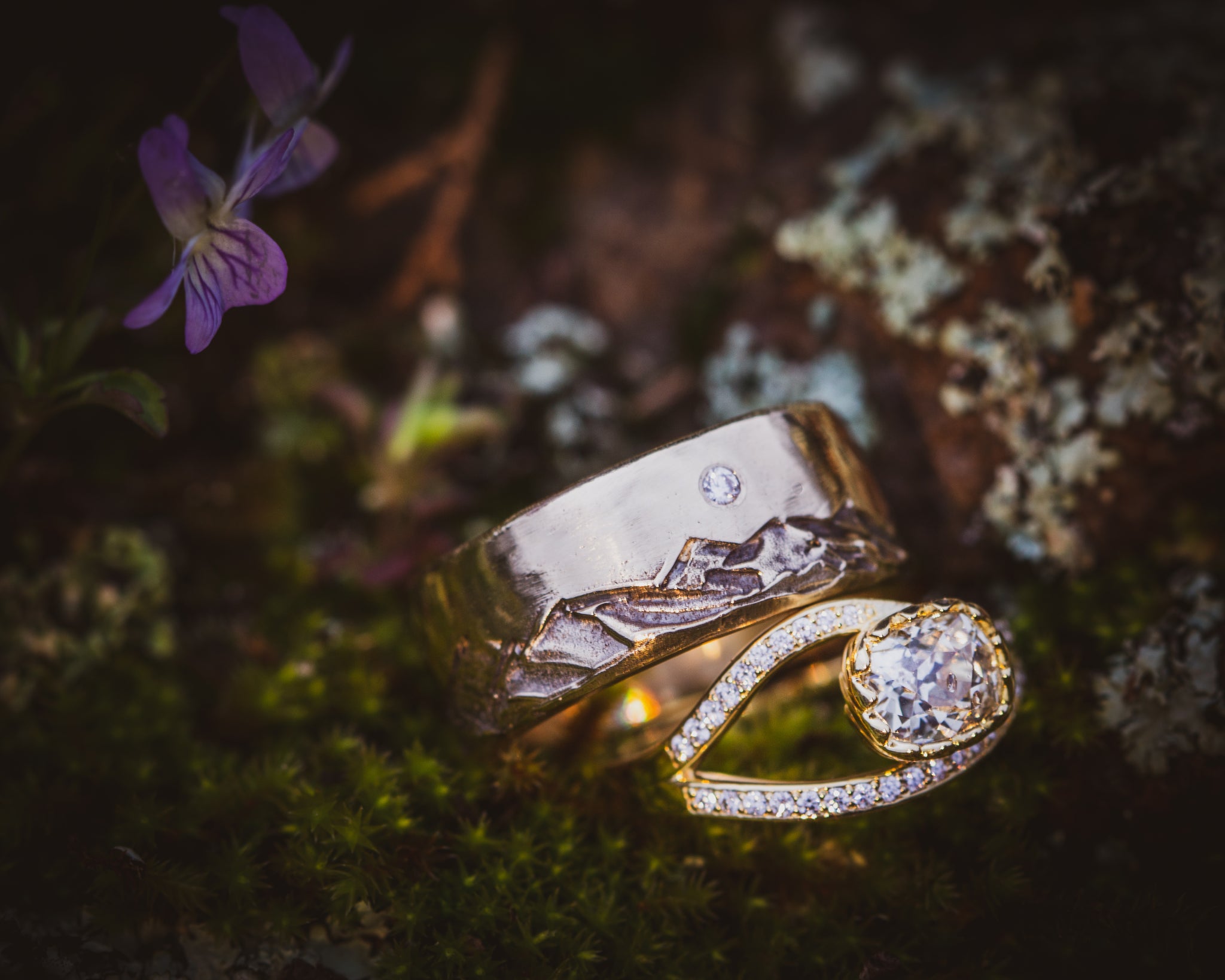 Diamond ring in 18k yellow gold hybrid setting. Custom engagement ring. Men and women's custom jewelry. Dillon Rose Tulsa.